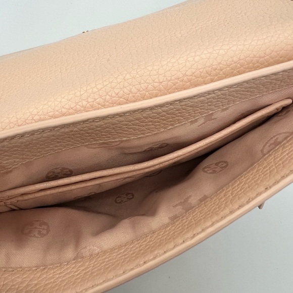 Tory Burch Pebbled Leather Chain Shoulder Bag in Blush - Picture 7 of 9